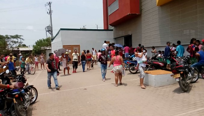 Masiva intoxicación en colegio de Barrancabermeja, al parecer, por alimentos del complemento escolar