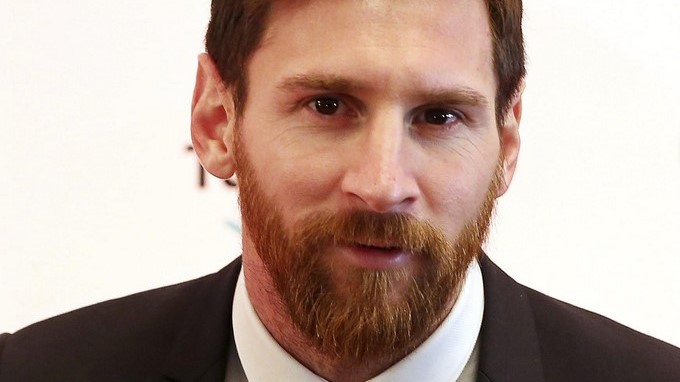 El delantero argentino del FC Barcelona Leo Messi llega a una rueda de prensa en el Hotel Mena House Piramides de Giza (Egipto), el pasado 21 de febrero. EFE