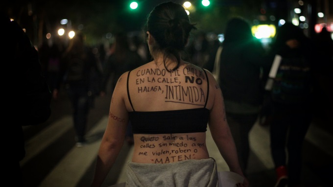 Atentar contra los derechos de las mujeres perjudica a toda la sociedad: ONU