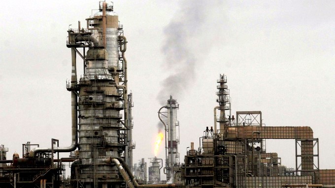 En la imagen, una refinería en Irak. EFE/Archivo