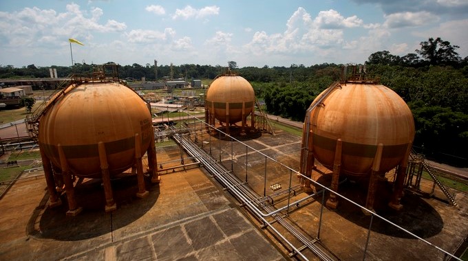 Fotografía de la base la explotación petrolífera de Urucú, de la petrolera brasileña Petrobras. EFE/Archivo