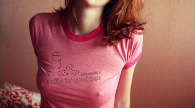 Conozca la causa real por la que los pezones se endurecen