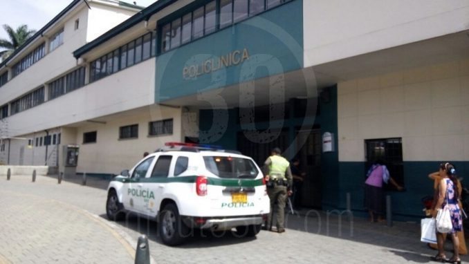 Policlínica. Policía.