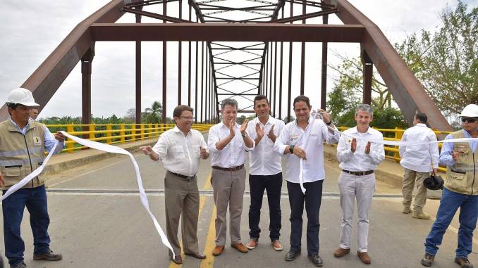 Gobierno entregó el puente San Jorge, en Sucre, que disminuirá los tiempos de viaje