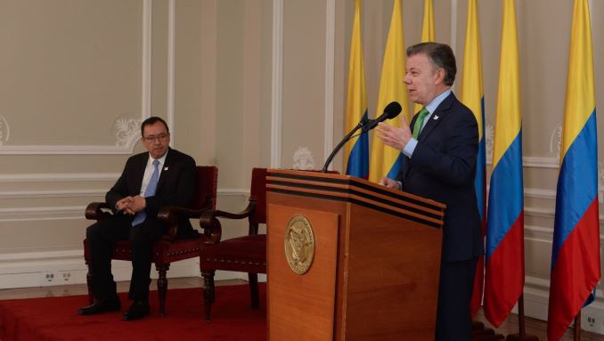 Santos posesionó a Alfonso Prada como el nuevo secretario general de la Presidencia