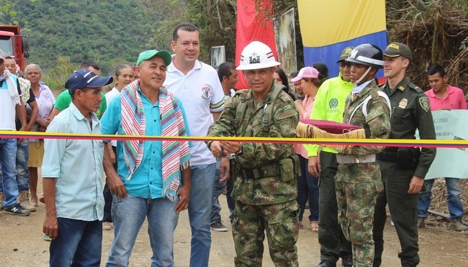 FOTOS: Inauguran vía a la vereda Llano Grande, en Dabeiba