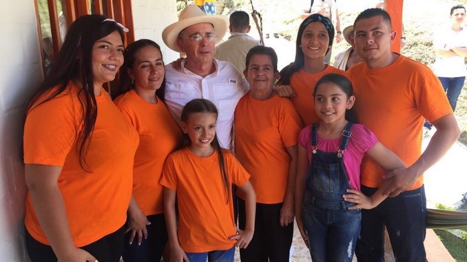 Alvaro_Uribe_En_Salgar_2