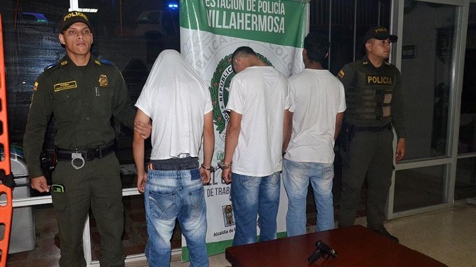 FOTOS: Asaltaron a un taxista y fueron capturados en Caicedo 3 Asalto_Taxista_5