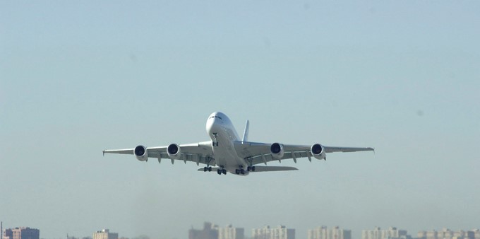 Transporte aéreo del país crece 2,28 % en los dos primeros meses del año 1 Avi%C3%B3n