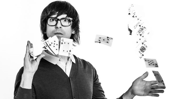 Imagen facilitada por Producciones El Espectador del mago y humorista Luis Piedrahita, que hoy recibe el considerado Nobel de la Magia de la Academia de las Artes Mágicas de Hollywood (EE.UU.), un reconocimiento a la excelencia. EFEProducciones El Espectador