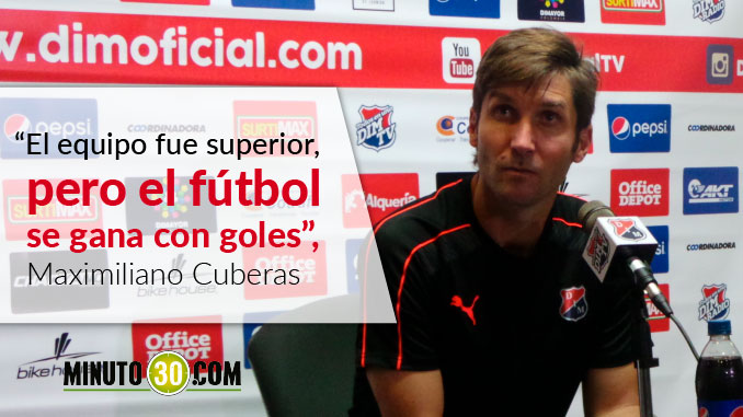 Reacciones del asistente técnico del DIM tras la derrota 3