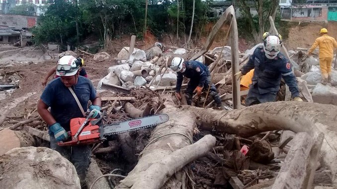 COLOMBIA INTENSIFICA BÚSQUEDA DE VÍCTIMAS TRAGEDIA CON AL MENOS 234 MUERTOS