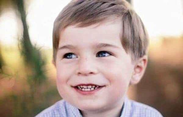 niño restaurante giratorio