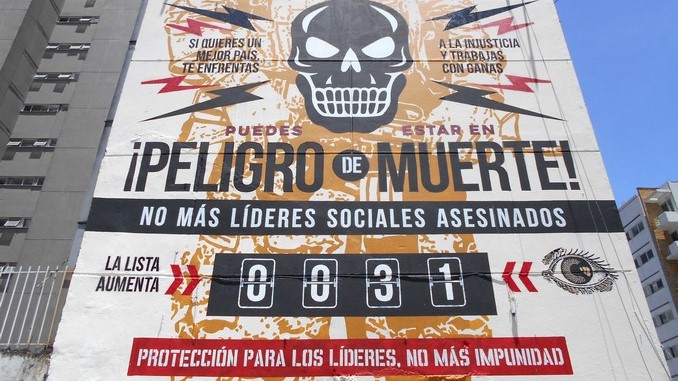 Artista denuncia con un gran mural en Bogotá el asesinato de líderes sociales