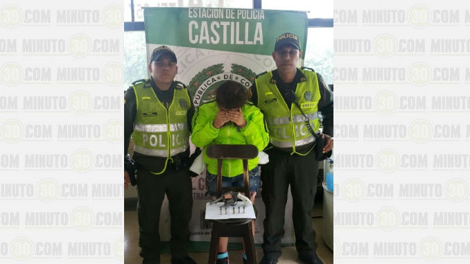 FOTOS: Lo que una mujer llevaba al interior de este peluche fue suficiente para capturarla en Castilla 4 Peluche_Arma_de_Fuego_3