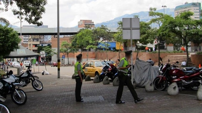 Policias_Parque_San_Antonio