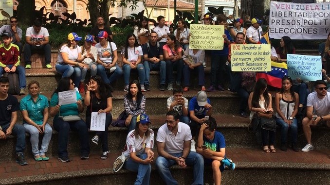 Venezolanos_en_Medellín_3