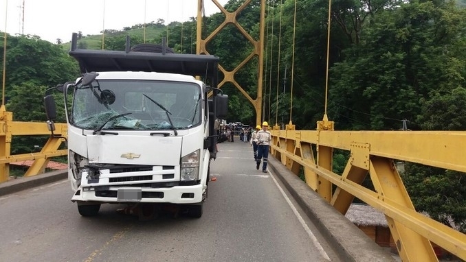 Accidente puente Bolombolo.