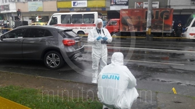 Asesinado dentro de camioneta en avenida Guayabal.