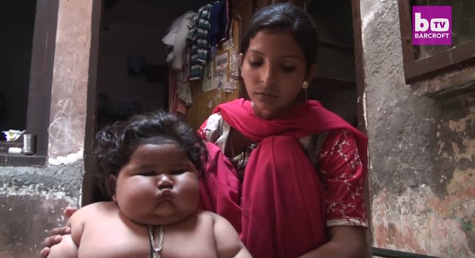 Chahat Kumar/ Bebé de 8 meses pesa 17.24 kilogramos/ Tomada de Yuotube: Barcroft TV