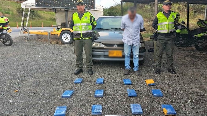 A alias 'Leo' le decomisaron 15 kilos de clorhidrato de cocaína en El Santuario.