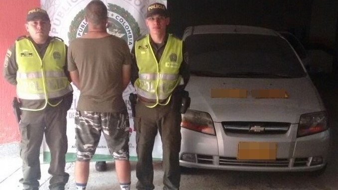Capturado mecánico que fue pillado cuando le cambiaba las placas a un carro robado 1 Capturado por falsedad marcaria.