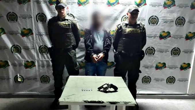 Capturaron a un joven en Rionegro con un revólver y munición