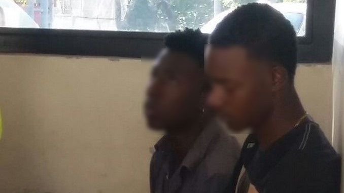 Capturados por el robo de un celular.