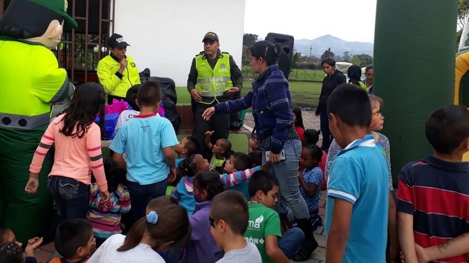 Policía celebró el mes de la niñez en Rionegro