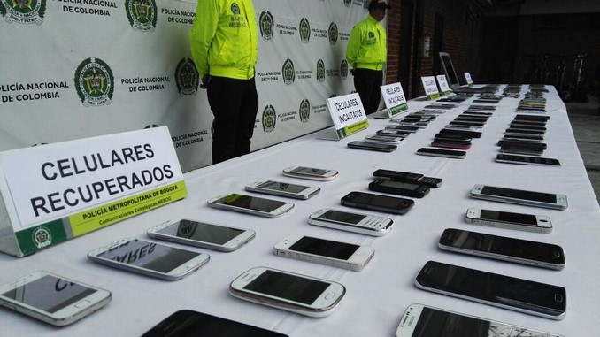Seis capturados por andar con celulares reportados como robados en Medellín 1 Celulares recuperados en Bogotá.
