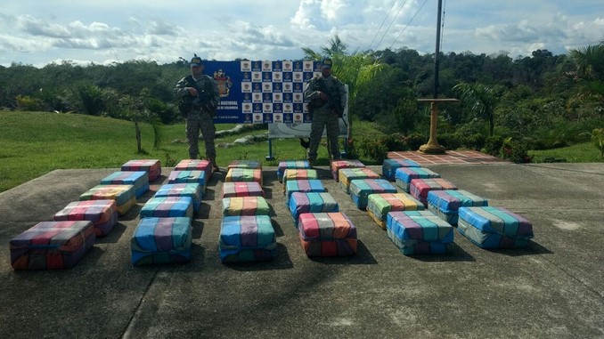 Cocaína incautada en Cauca y Chocó.
