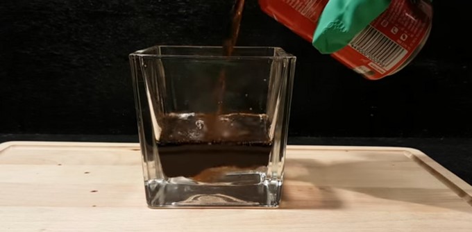 Captura tomada de Youtube: Molten Science