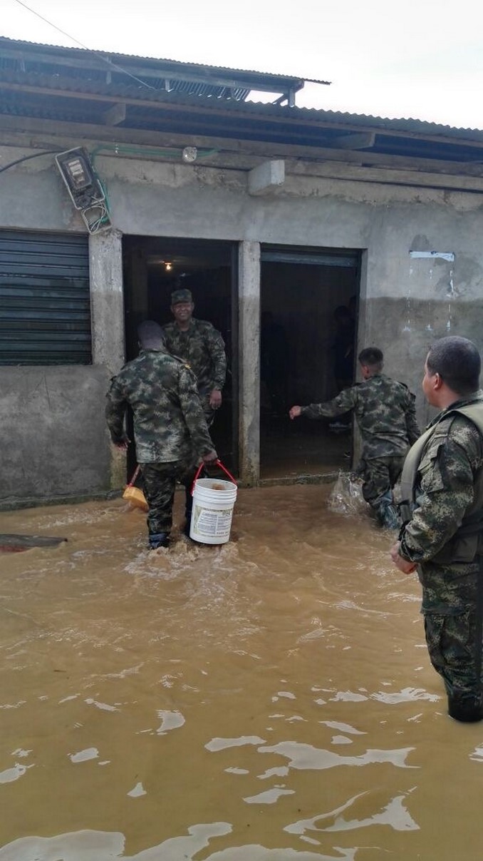 Ejército apoya con labores humanitarias en el Chocó, afectado por recientes inundaciones