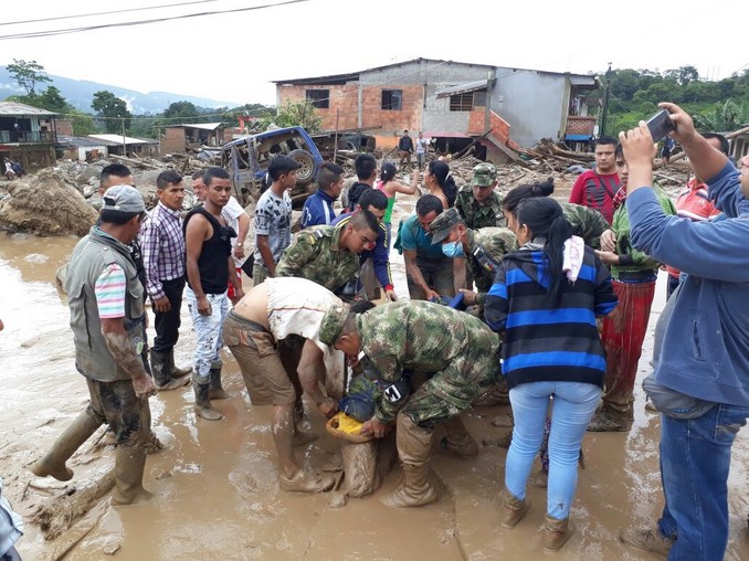 Ejército atiende emergencia en Mocoa, Putumayo