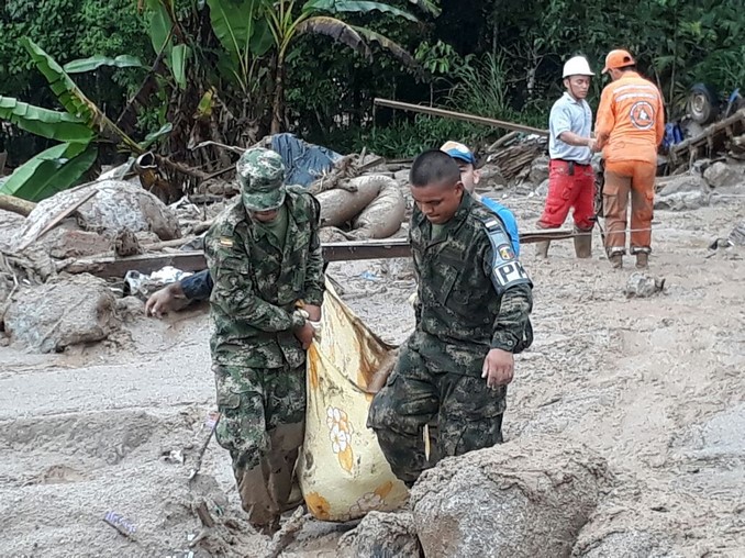 Ejército atiende emergencia en Mocoa, Putumayo