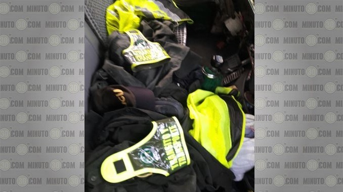 Capturados falsos policías.