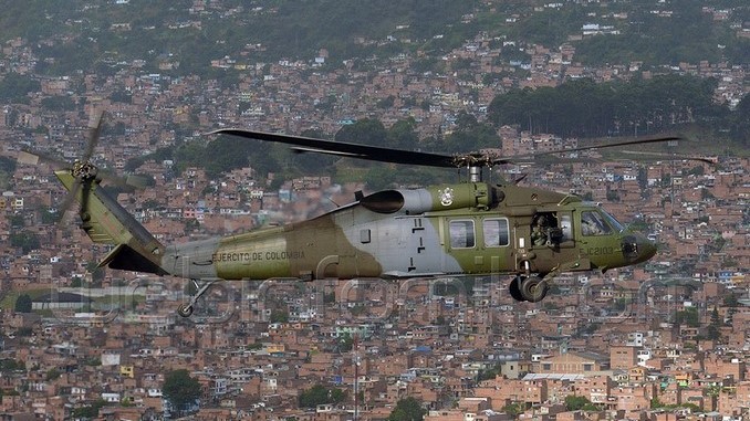 Helicóptero sobre Medellín.