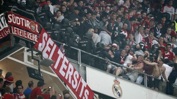 hinchas_bayern_policia