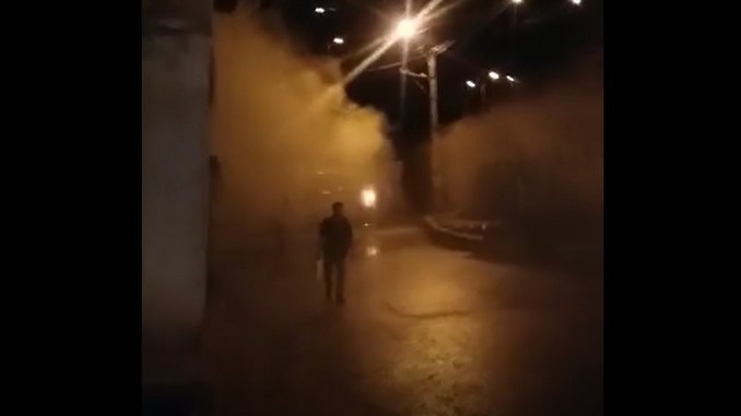 Incendio en carro. Barrio La Honda.