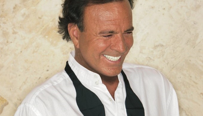 Fotografía facilitada por Sony Music del cantante Julio Iglesias. EFE