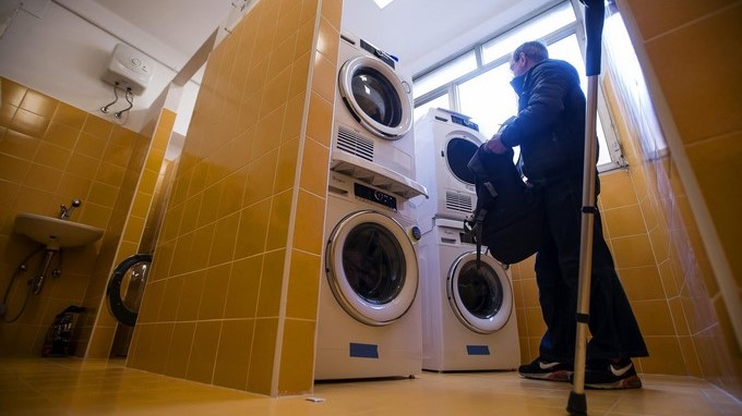 La “lavandería del papa” comienza a funcionar en Roma