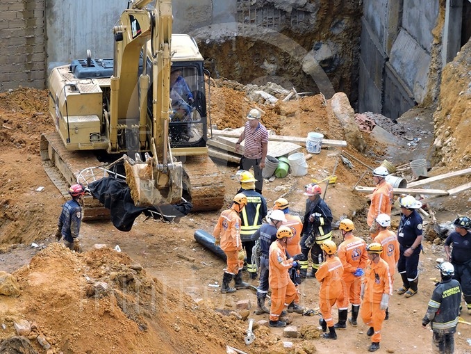 Obreros muertos en La Estrella.