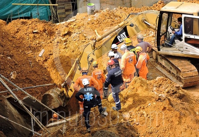 Obreros muertos en La Estrella.