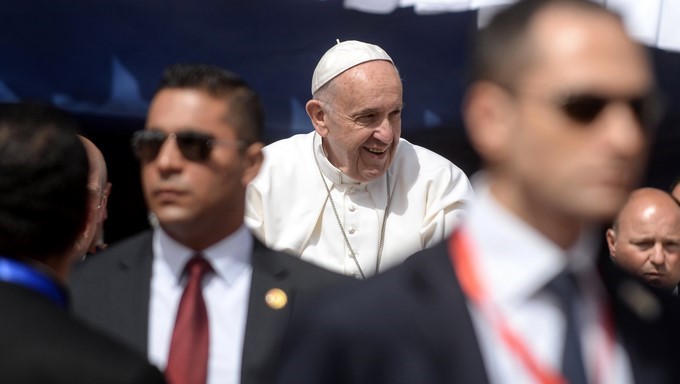 Francisco manda un mensaje de ánimo a la reducida comunidad católica de Egipto