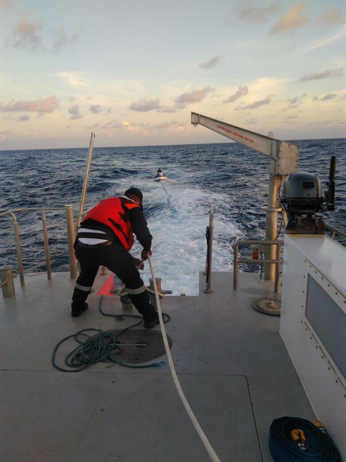 Rescatan a pescadores que habían quedado a la deriva en San Andrés