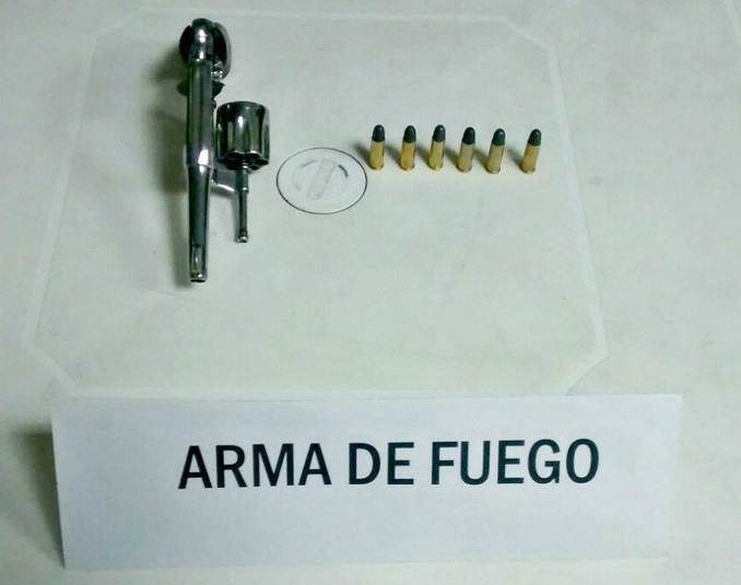 Revólver incautado en Sopetrán.