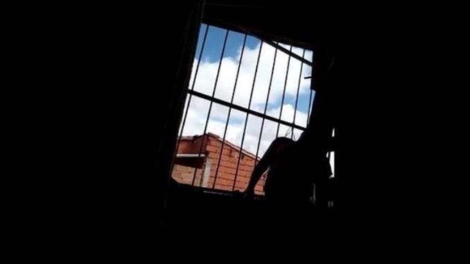 La Policía salvó a una mujer del suicidio en La Ceja.