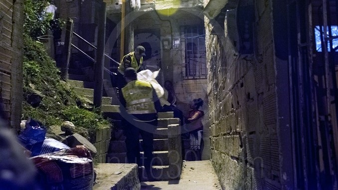 Mujer y sus dos hijos asesinados en el barrio El Pesebre.