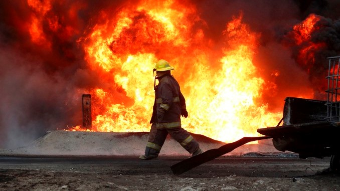 Toma clandestina de ducto provoca incendio en el mexicano estado de Puebla