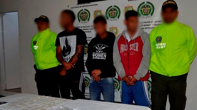 FOTOS. Capturan menores que servían de “carritos” al microtráfico en Venecia